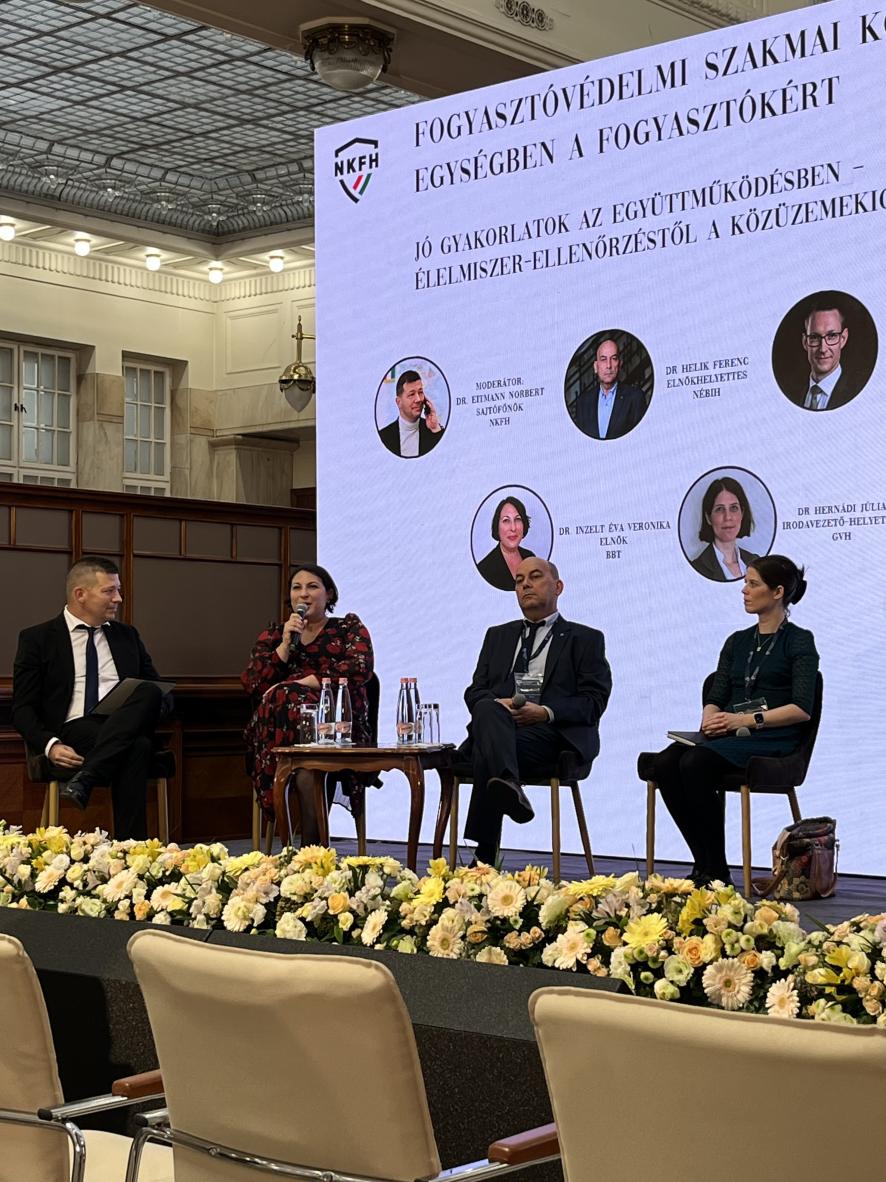 Országos Fogyasztóvédelmi Konferencia A Budapesti Békéltető Testületet dr. Inzelt Éva elnök képviselte felszólaló vendégként